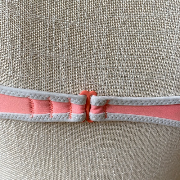 Aerie Bikini Top Pink and White - Picture 6 of 10